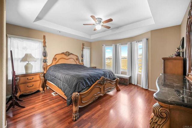 1819 Fabled Waters Dr, Spring Valley, CA 91977