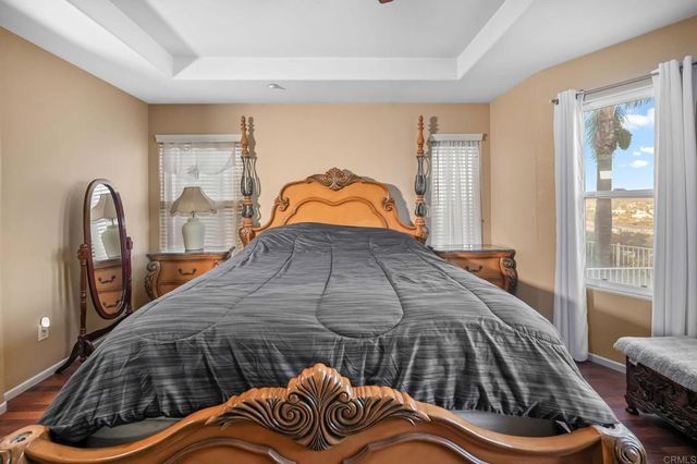 1819 Fabled Waters Dr, Spring Valley, CA 91977