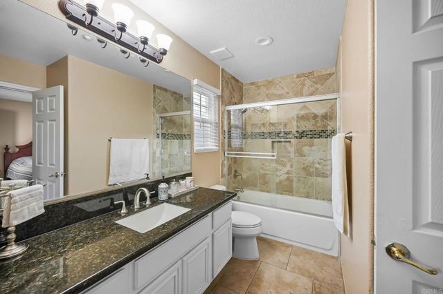 1819 Fabled Waters Dr, Spring Valley, CA 91977