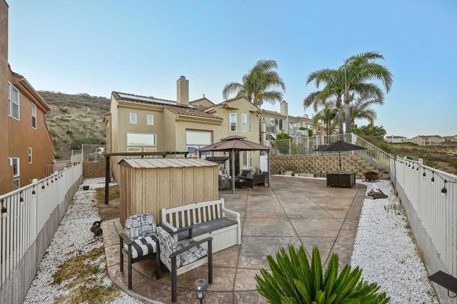 1819 Fabled Waters Dr, Spring Valley, CA 91977