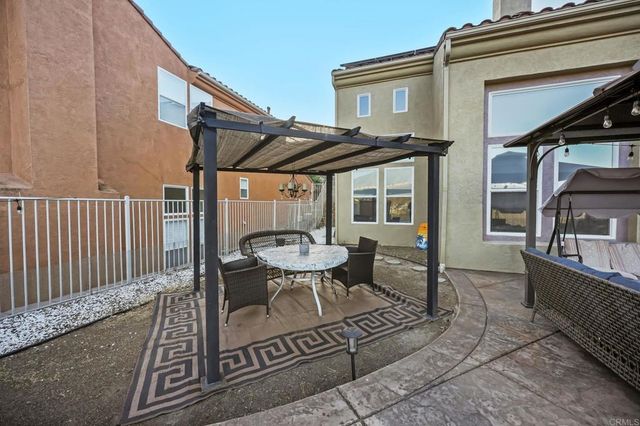 1819 Fabled Waters Dr, Spring Valley, CA 91977