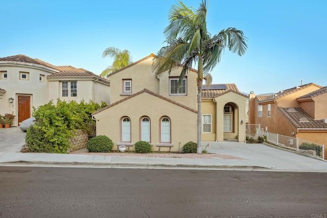 1819 Fabled Waters Dr, Spring Valley, CA 91977