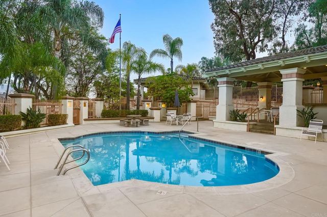 1819 Fabled Waters Dr, Spring Valley, CA 91977