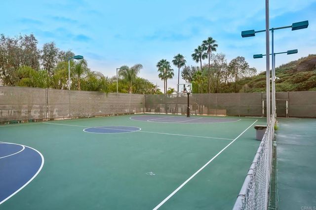 1819 Fabled Waters Dr, Spring Valley, CA 91977