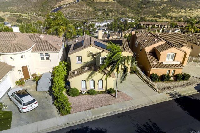 1819 Fabled Waters Dr, Spring Valley, CA 91977