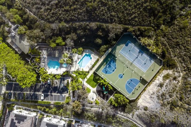 1819 Fabled Waters Dr, Spring Valley, CA 91977