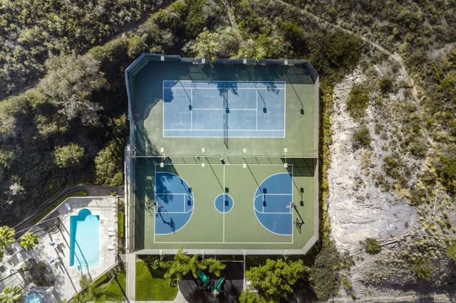 1819 Fabled Waters Dr, Spring Valley, CA 91977