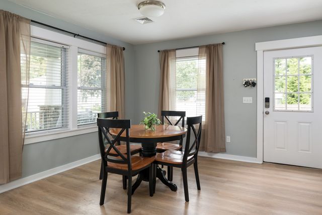 18 Elmwood St, Wareham, MA 02571