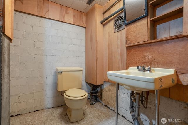 3649 Long Lake Road SE, Port Orchard, WA 98366