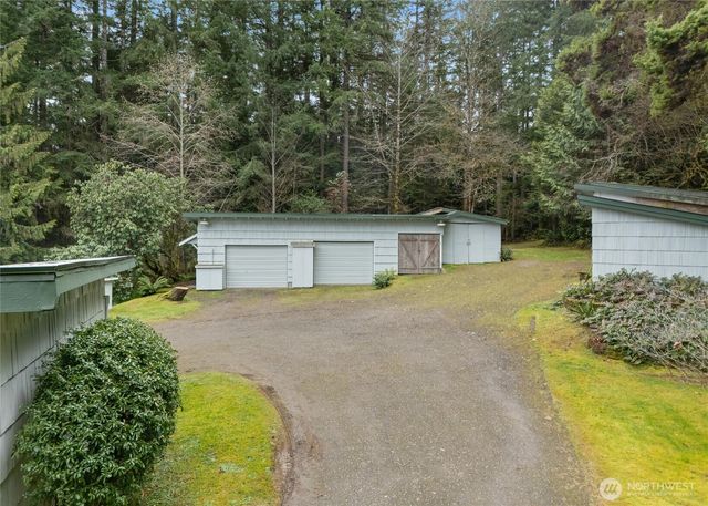 3649 Long Lake Road SE, Port Orchard, WA 98366