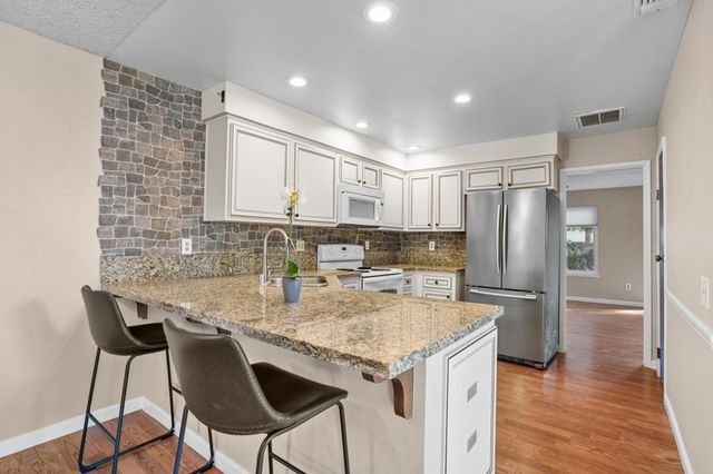 6820 Susanna Ct, Citrus Heights, CA 95621