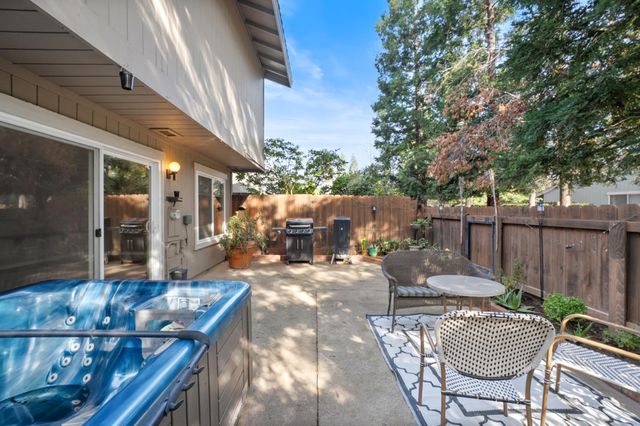 6820 Susanna Ct, Citrus Heights, CA 95621