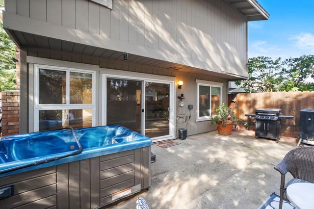 6820 Susanna Ct, Citrus Heights, CA 95621