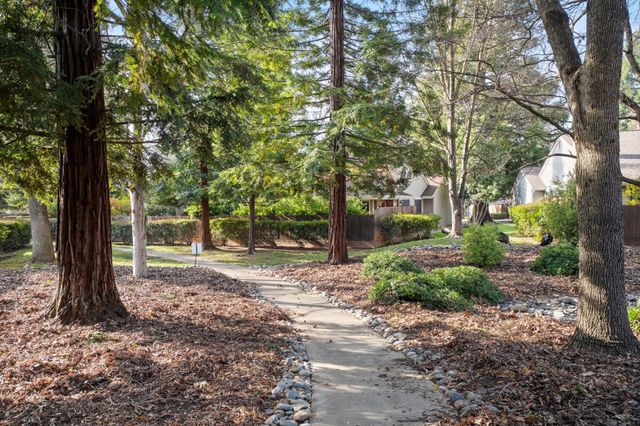 6820 Susanna Ct, Citrus Heights, CA 95621