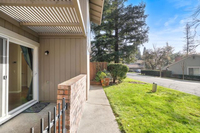 6820 Susanna Ct, Citrus Heights, CA 95621