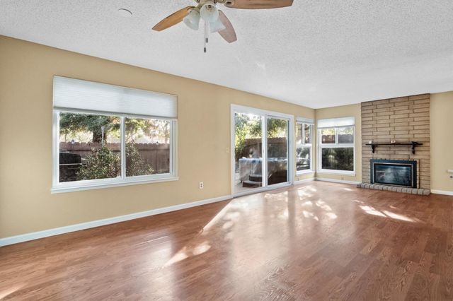 6820 Susanna Ct, Citrus Heights, CA 95621