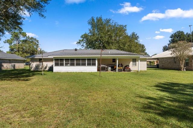 204 Larry Street, Iowa, LA 70647