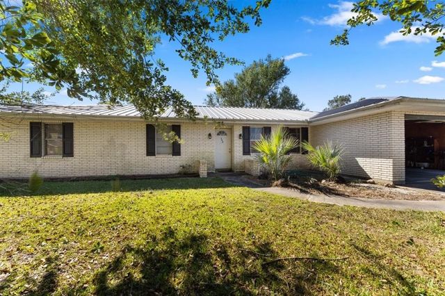 204 Larry Street, Iowa, LA 70647