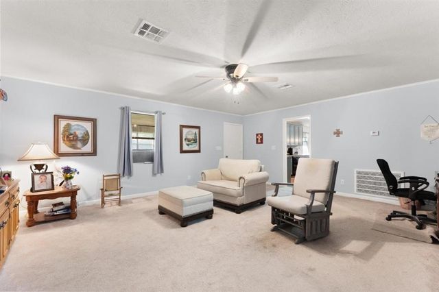 204 Larry Street, Iowa, LA 70647