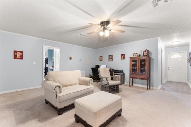 204 Larry Street, Iowa, LA 70647