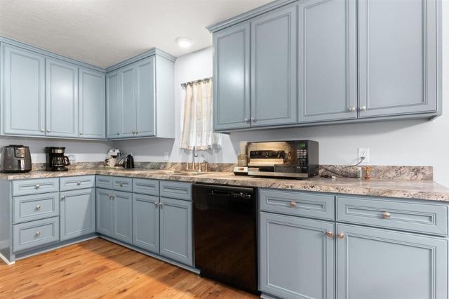 204 Larry Street, Iowa, LA 70647