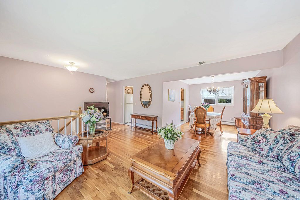 304 Pipe Stave Hollow Road, Mount Sinai, NY 11766 — photo 3