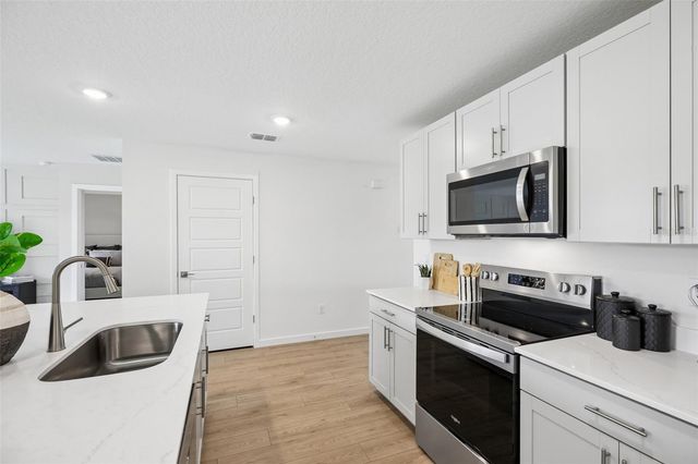 223 SKYFIELD COURT, Lady Lake, FL 32159