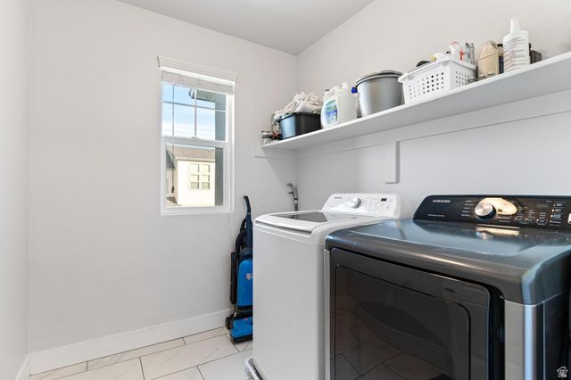 1540 E PRIMROSE LN, Layton, UT 84040