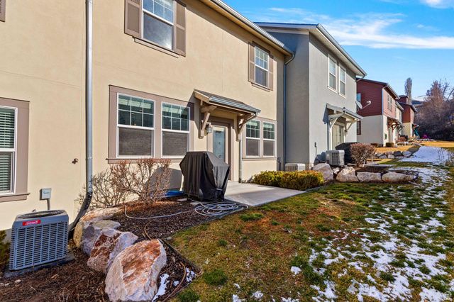 1540 E PRIMROSE LN, Layton, UT 84040