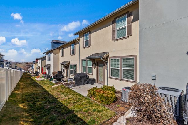 1540 E PRIMROSE LN, Layton, UT 84040