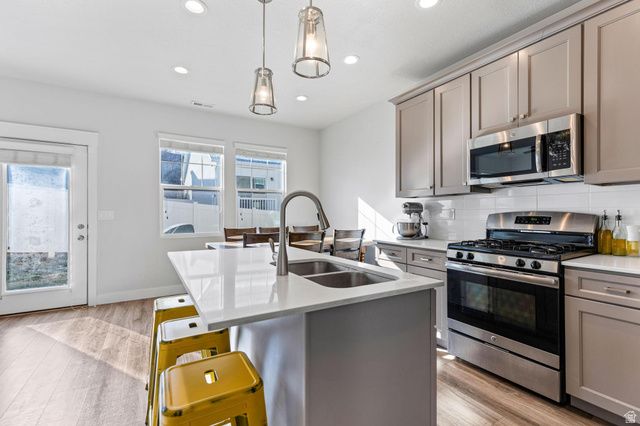 1540 E PRIMROSE LN, Layton, UT 84040