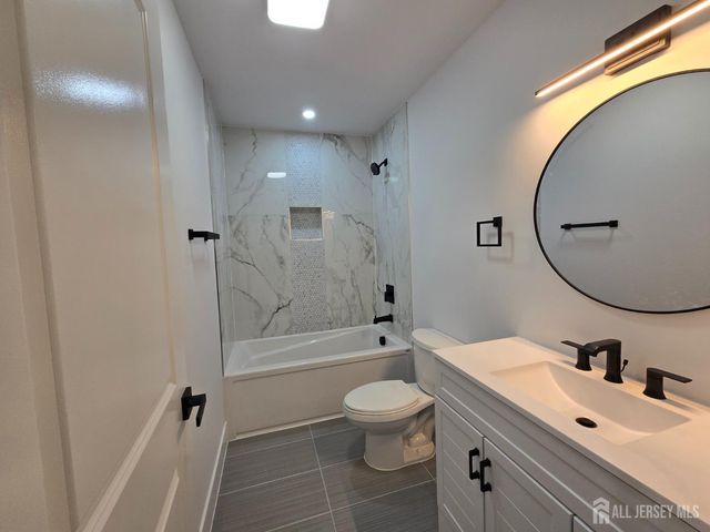 15 Chestnut Avenue, Irvington, NJ 07111