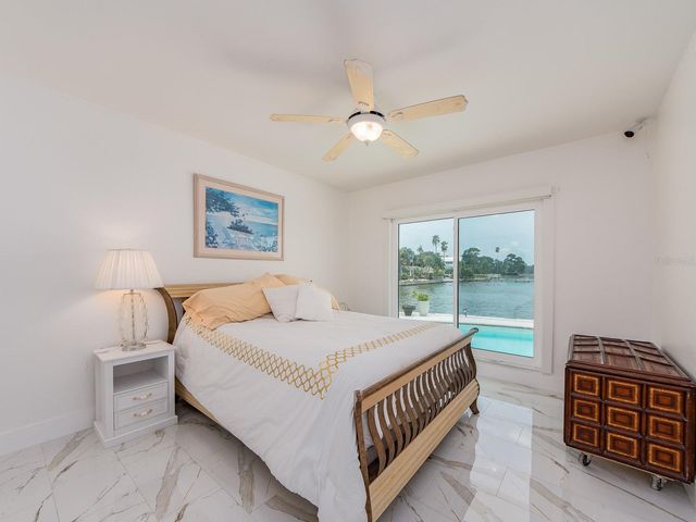 1826 VENETIAN POINT DRIVE, Clearwater, FL 33755