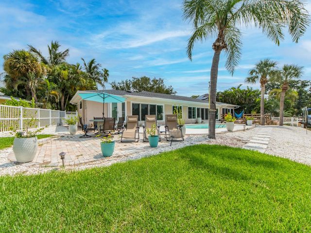1826 VENETIAN POINT DRIVE, Clearwater, FL 33755