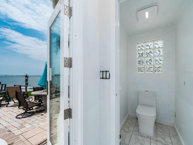 1826 VENETIAN POINT DRIVE, Clearwater, FL 33755