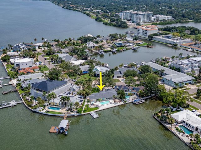 1826 VENETIAN POINT DRIVE, Clearwater, FL 33755