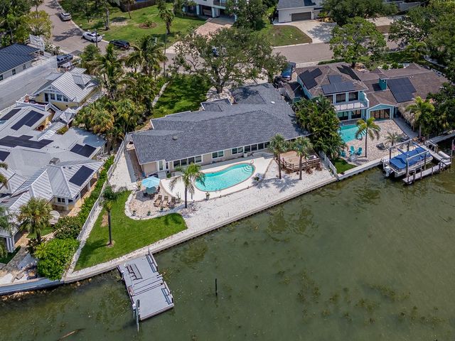 1826 VENETIAN POINT DRIVE, Clearwater, FL 33755