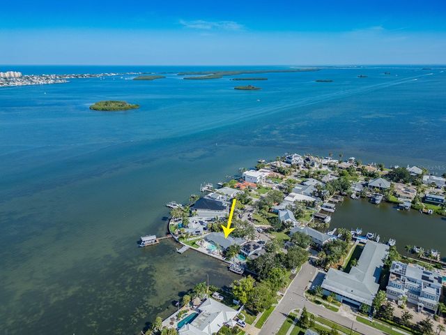 1826 VENETIAN POINT DRIVE, Clearwater, FL 33755