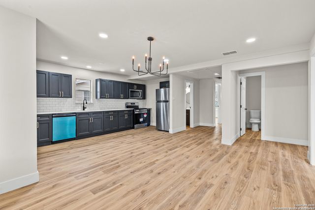 2018 E DREXEL AVE, San Antonio, TX 78210