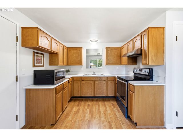 815 Se NAOMI Way, Mc Minnville, OR 97128