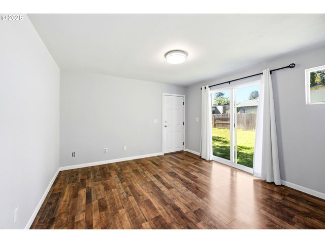 815 Se NAOMI Way, Mc Minnville, OR 97128