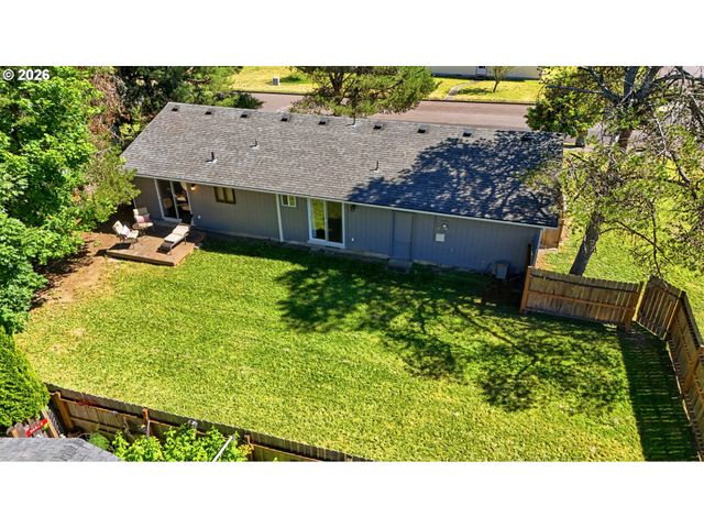 815 Se NAOMI Way, Mc Minnville, OR 97128
