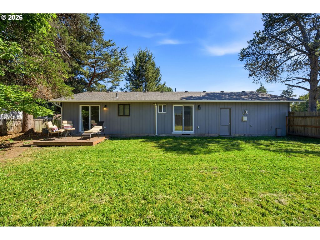 Image 28 of property listing at 815 Se NAOMI Way, Mc Minnville, OR 97128