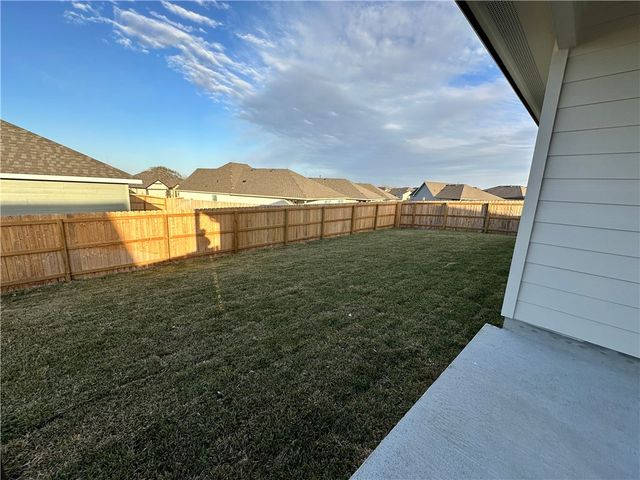 1722 San Jacinto Dr, Brenham, TX 77833