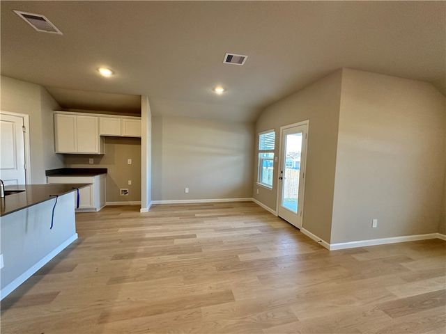 1722 San Jacinto Dr, Brenham, TX 77833