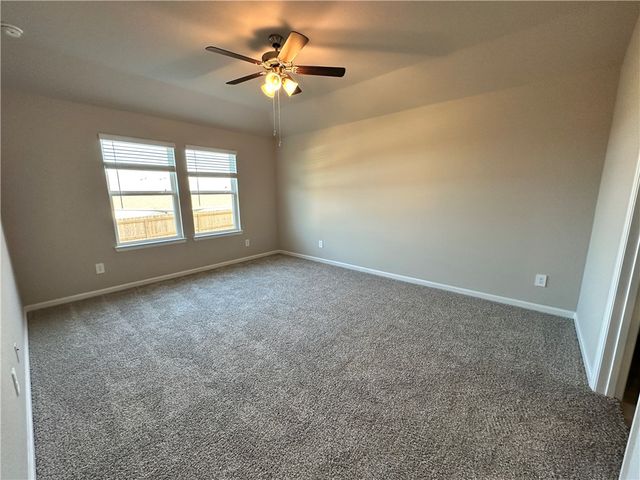 1722 San Jacinto Dr, Brenham, TX 77833