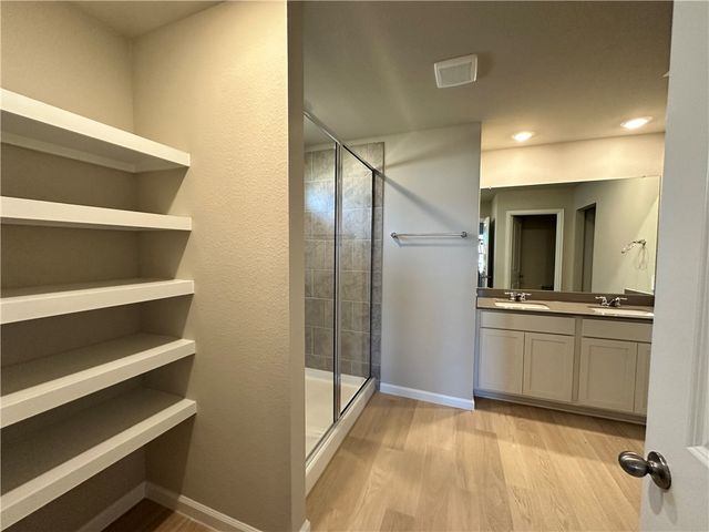 1722 San Jacinto Dr, Brenham, TX 77833