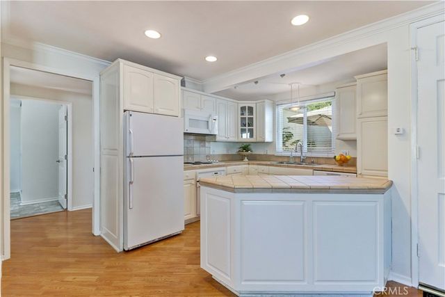 218 Avenida Majorca D, Laguna Woods, CA 92637