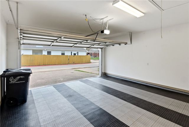 1612 Fable Lane, College Station, TX 77845