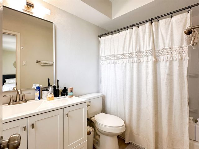 9332 Derrik Drive, Houston, TX 77080